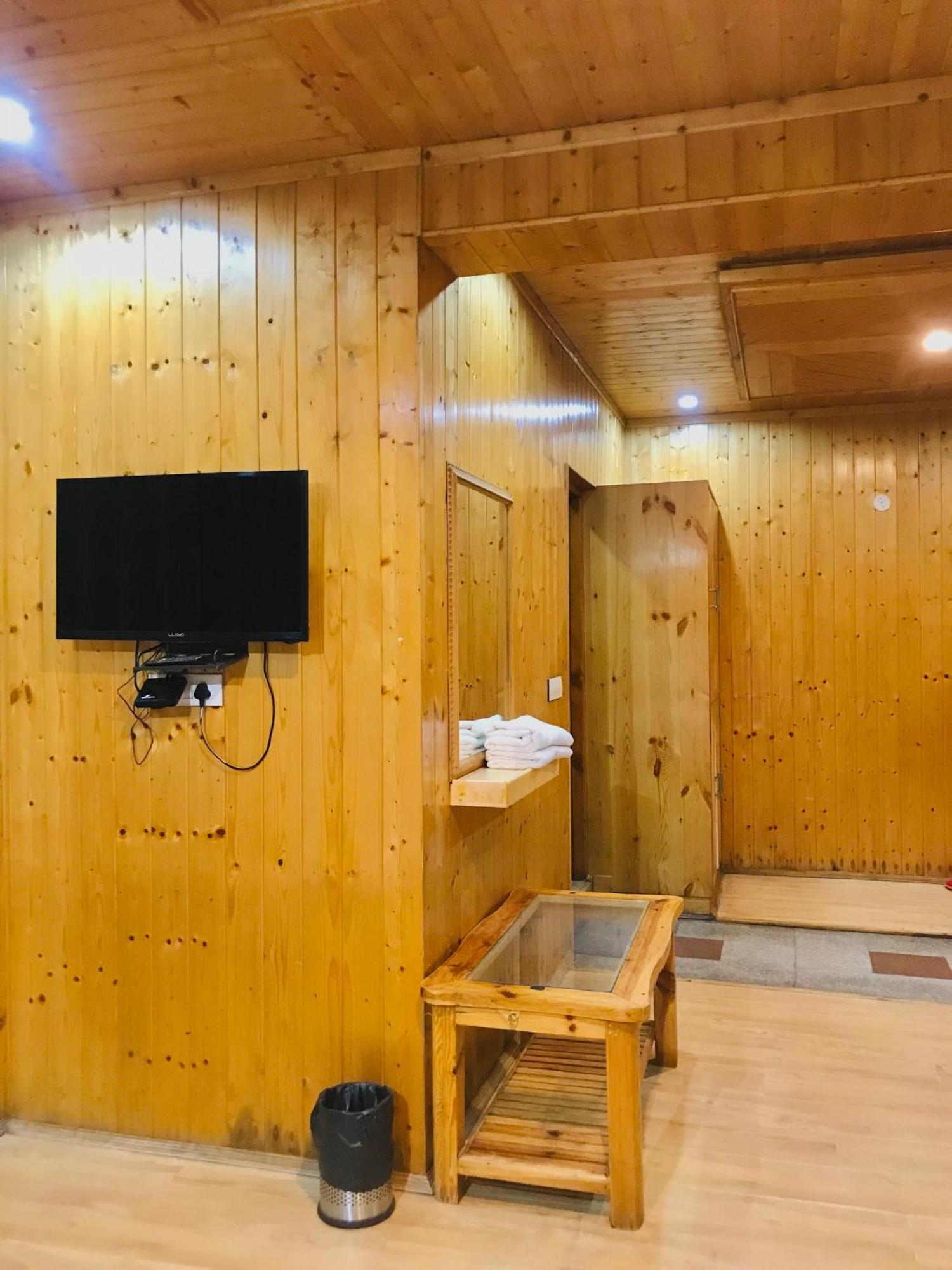 The Avenue Hotel , Manali A River Side Hotel Екстер'єр фото