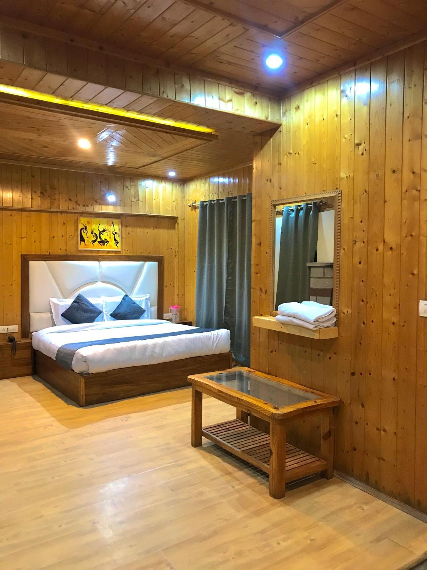The Avenue Hotel , Manali A River Side Hotel Екстер'єр фото