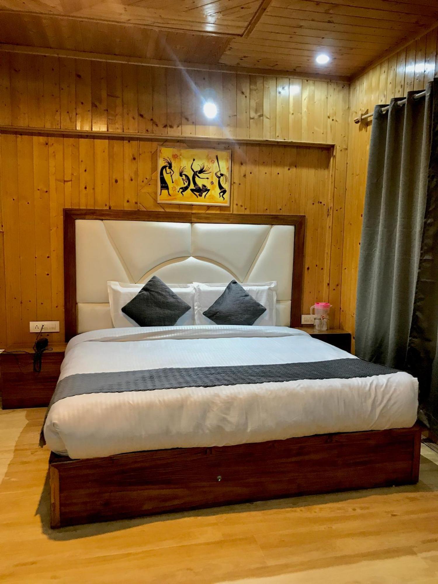 The Avenue Hotel , Manali A River Side Hotel Екстер'єр фото