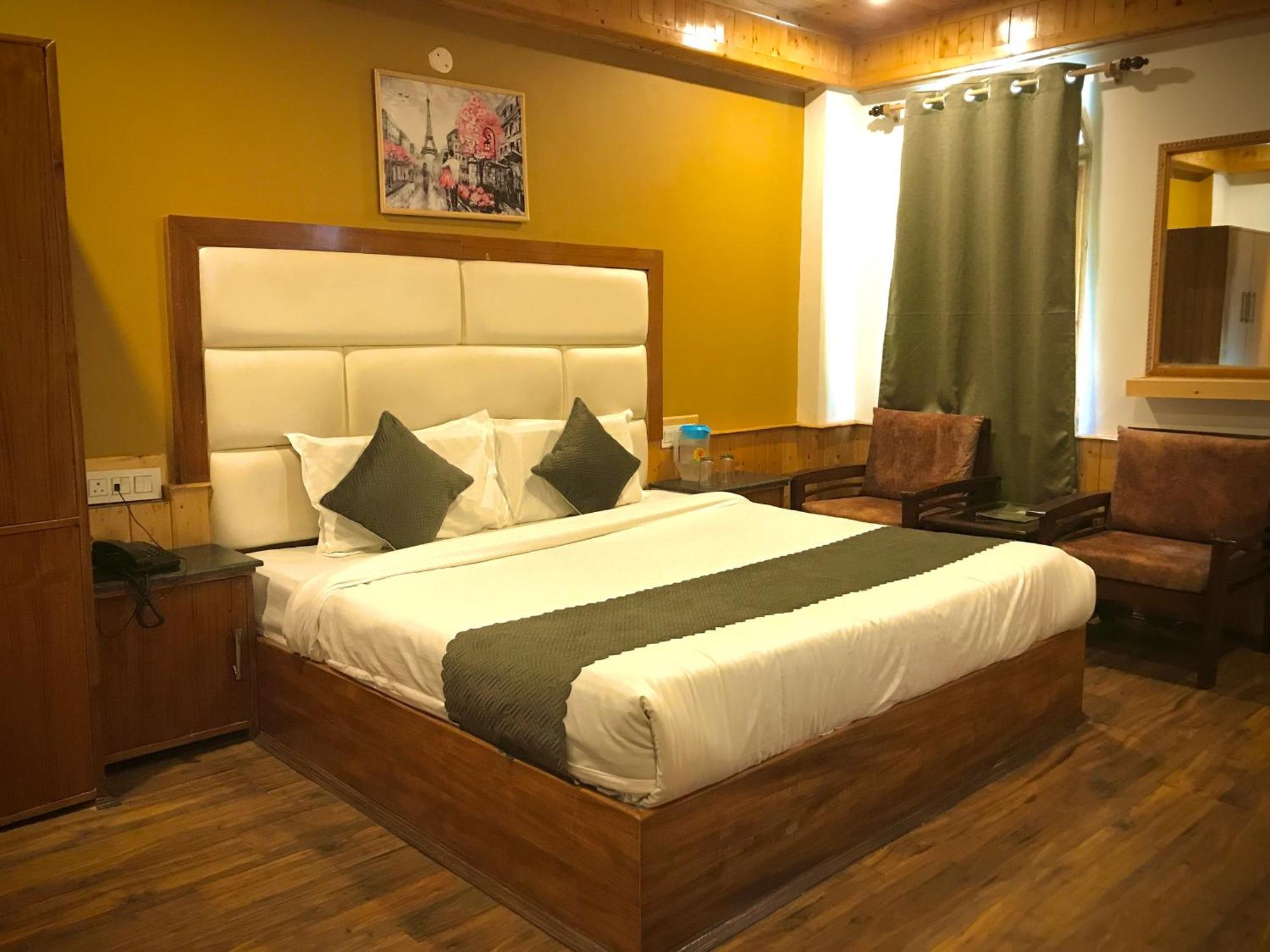 The Avenue Hotel , Manali A River Side Hotel Екстер'єр фото